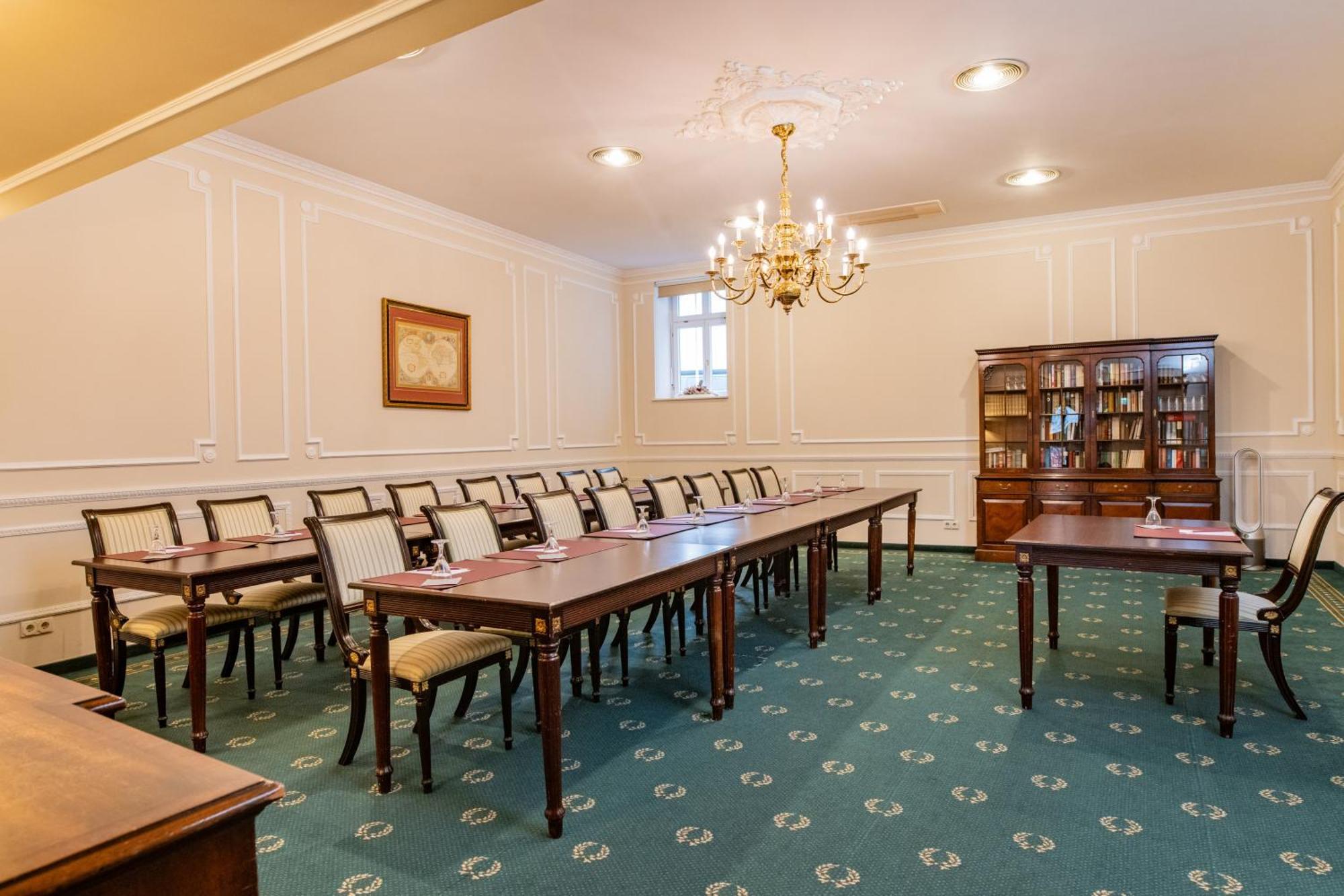 Hotel Kaiserhof Эйзенах Экстерьер фото